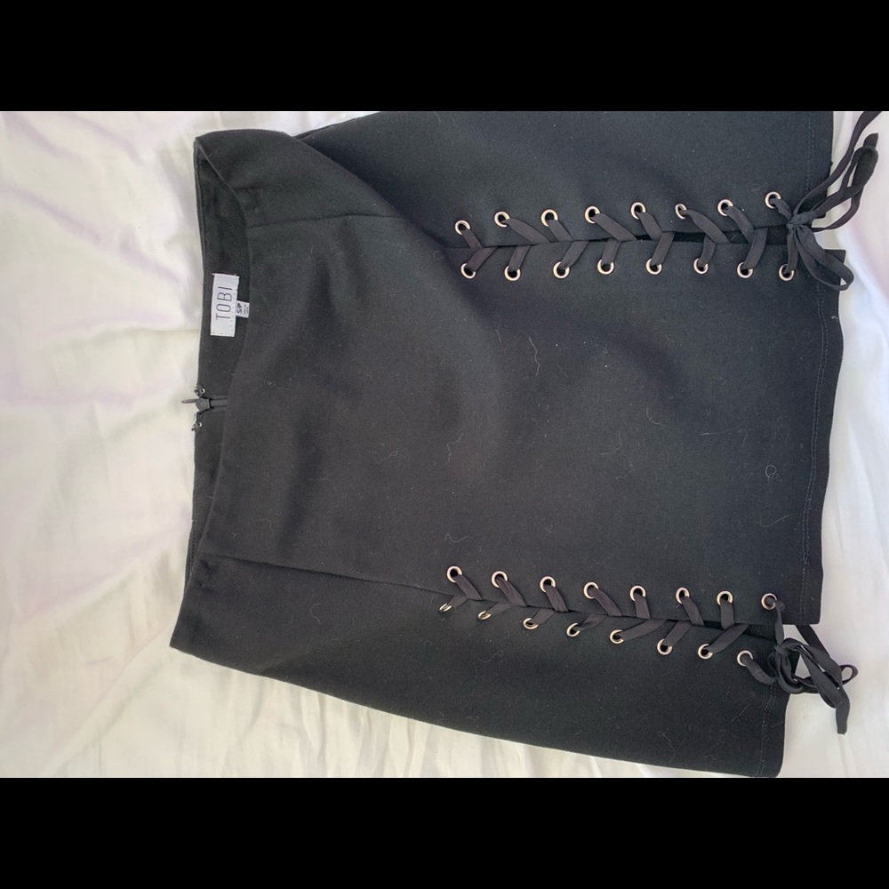 Lace up black skirt